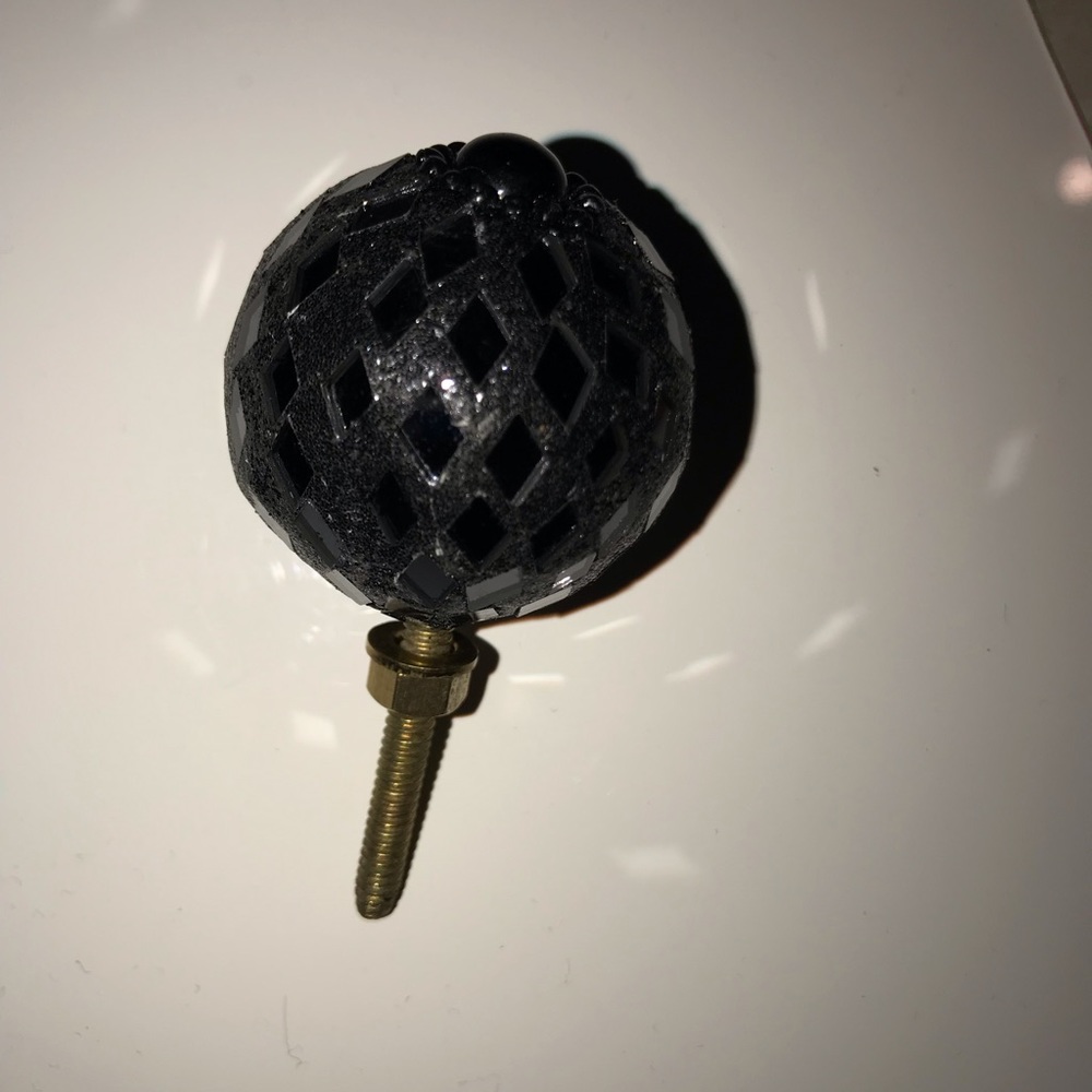 Set of 8 black mosaic knobs